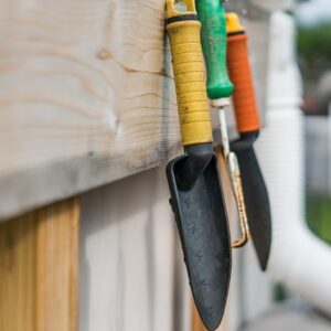 MeeMetal Garden Trowel with Wooden Handle