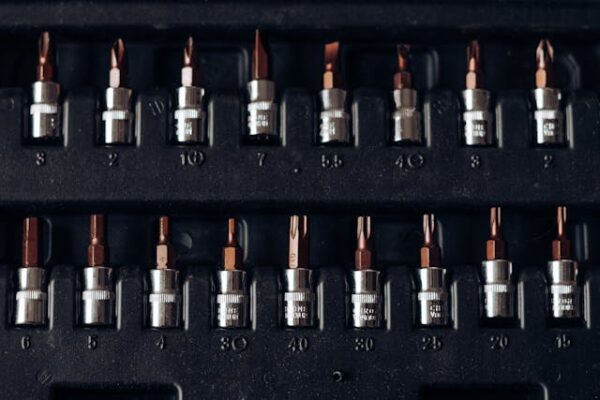 MeeMetal 8-Piece Screwdriver Set